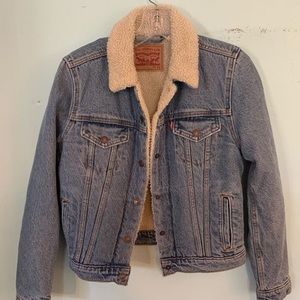 Levis jean jacket with fur
